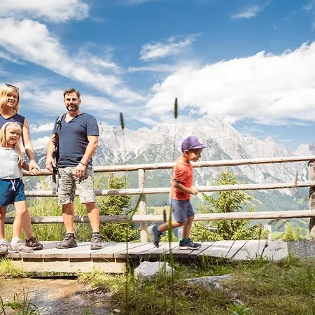 Herzog - Urban Luxury Lifestyle Direct At Steinbergpiste And Steinbergbahn *