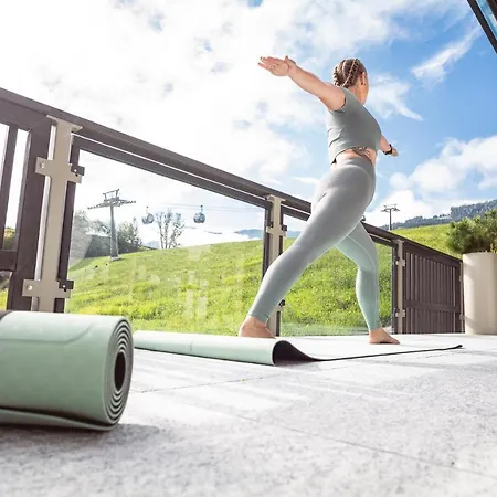 Herzog - Urban Luxury Lifestyle Direct At Steinbergpiste And Steinbergbahn ليوغانغ